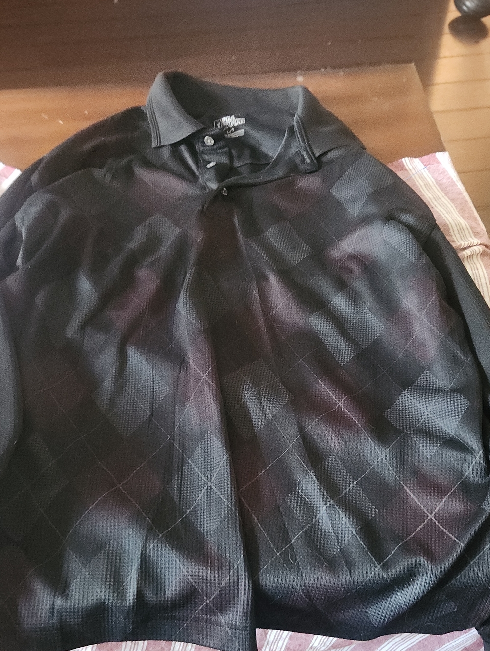 Men's Black Long-Sleeve Polo Shirt with Subtle Argyle Pattern Large